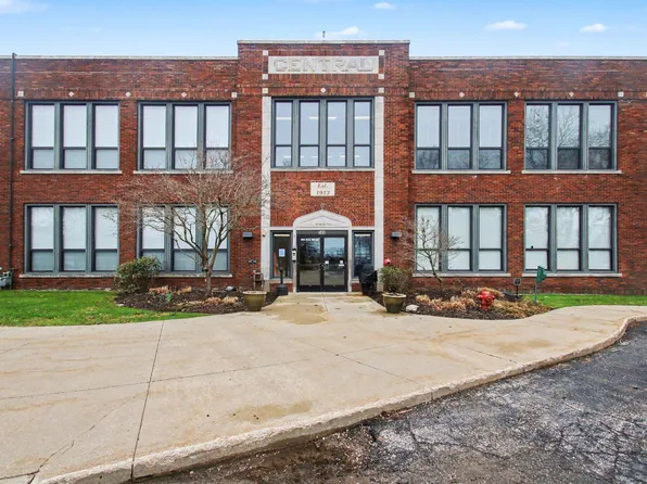 500 Erie St Unit 204, South Haven, MI 49090