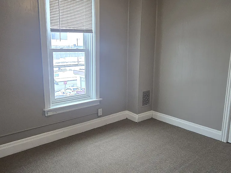 22 Chestnut St #1 — Photo 13