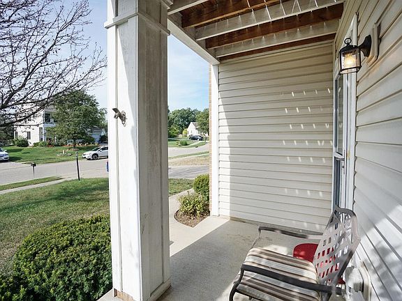 3rd image of 489 N Church Dr