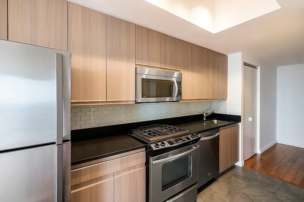 66 Rockwell Place — Photo 2