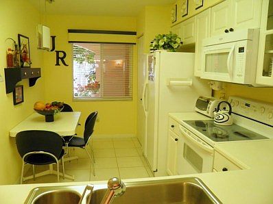 Spacious eat-in kitchen