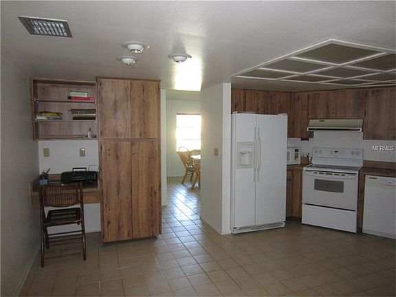 4th image of 4112 Windtree Dr