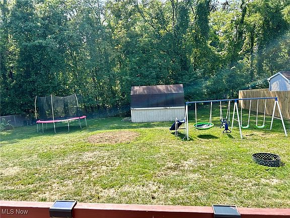 5th image of 213 Frostview Dr