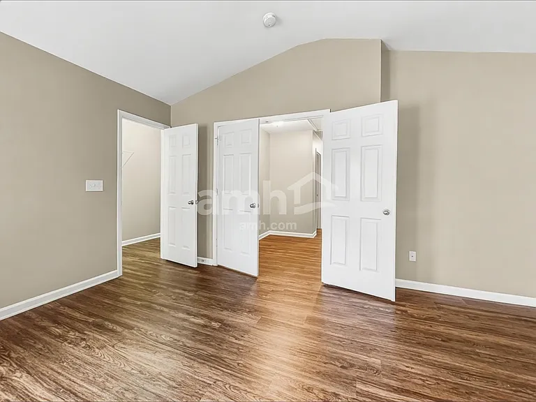 148 Bellfare Dr — Photo 10
