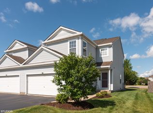 911 Wedgewood Cir #911, Lake In the Hills, IL 60156