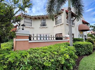 13 Uno Lago Dr, Juno Beach, FL 33408