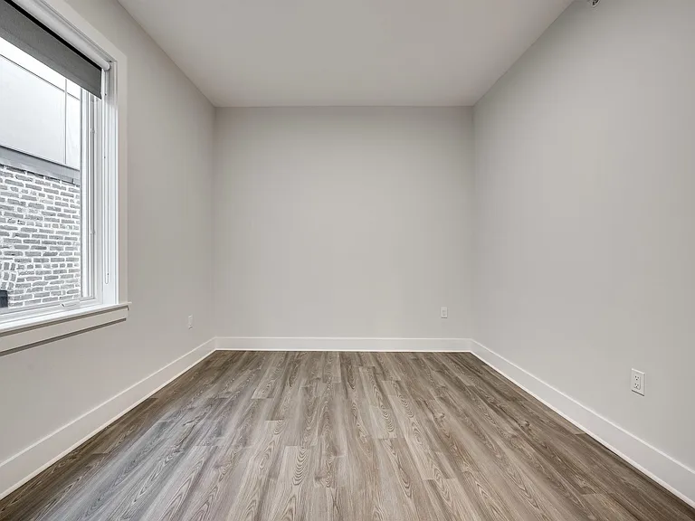 658 Grand St #504 — Photo 12