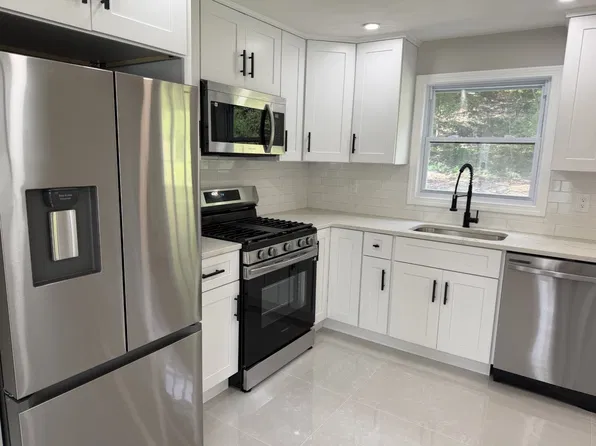 432 Mower St, Worcester, MA 01602