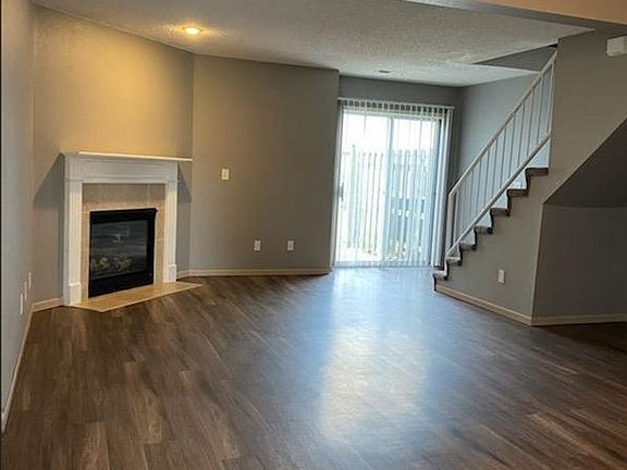 4th image of 908 Garden Dr