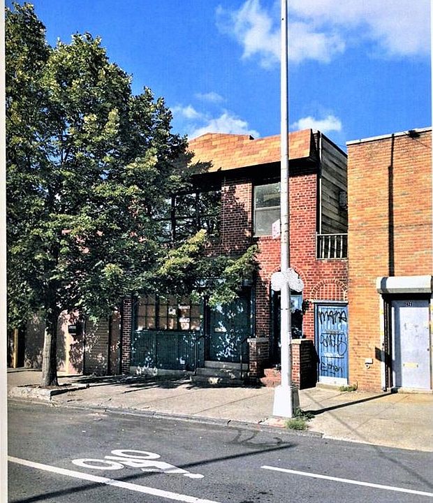 1st image of 419 Manhattan Ave
