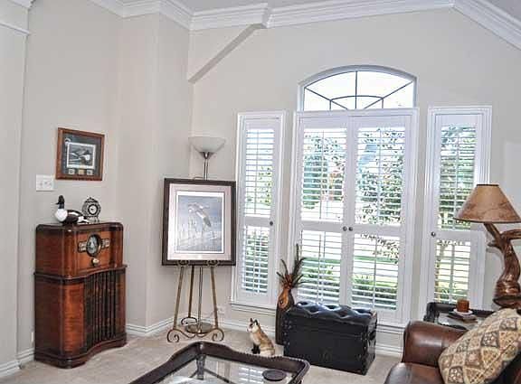 3rd image of 6876 Shoreway Dr