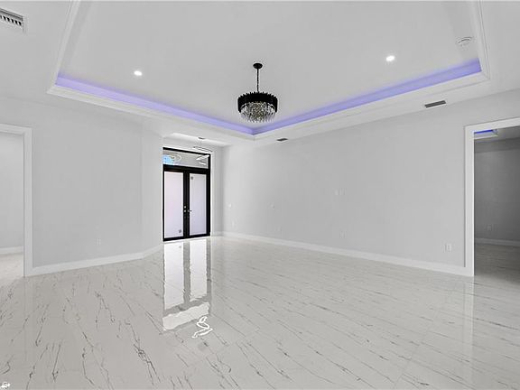 4th image of 4088 Everglades BLVD S