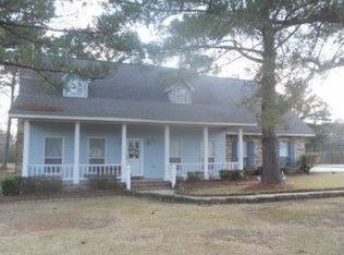 17 Shoemake Dr, Hattiesburg, MS 39402