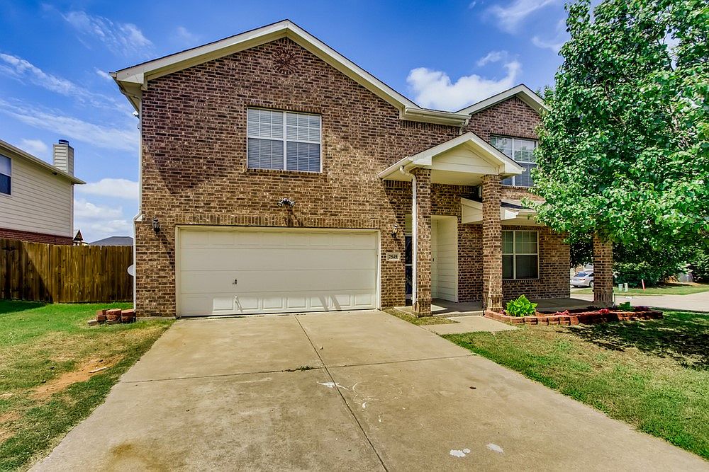7549 Brentwood Stair Rd, Fort Worth, TX 76112 Zillow