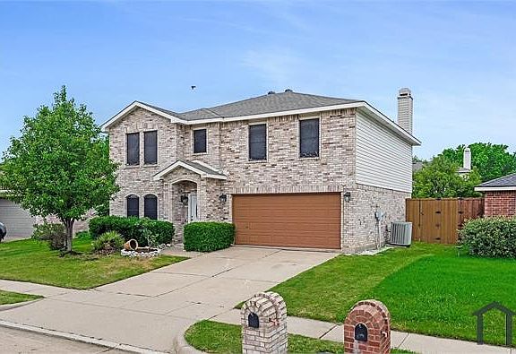 2nd image of 2345 Maple Dr
