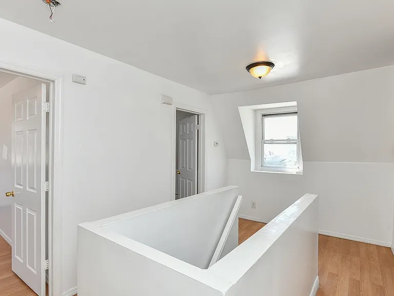 3709 Kennedy Blvd #4 — Photo 3