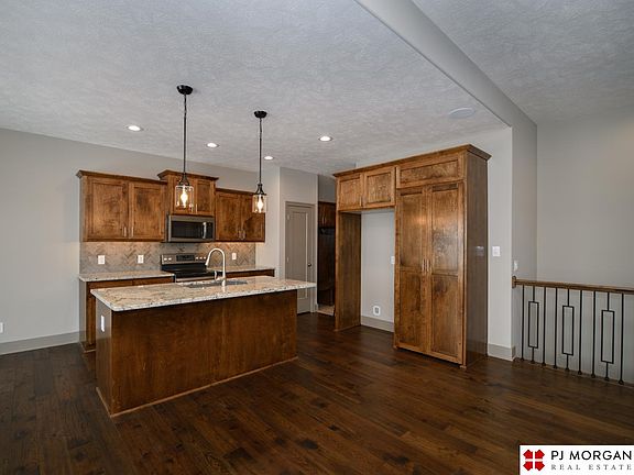 5th image of 2913 N 185th St