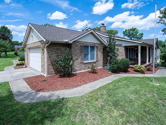 2nd image of 1379 Clovernook Dr