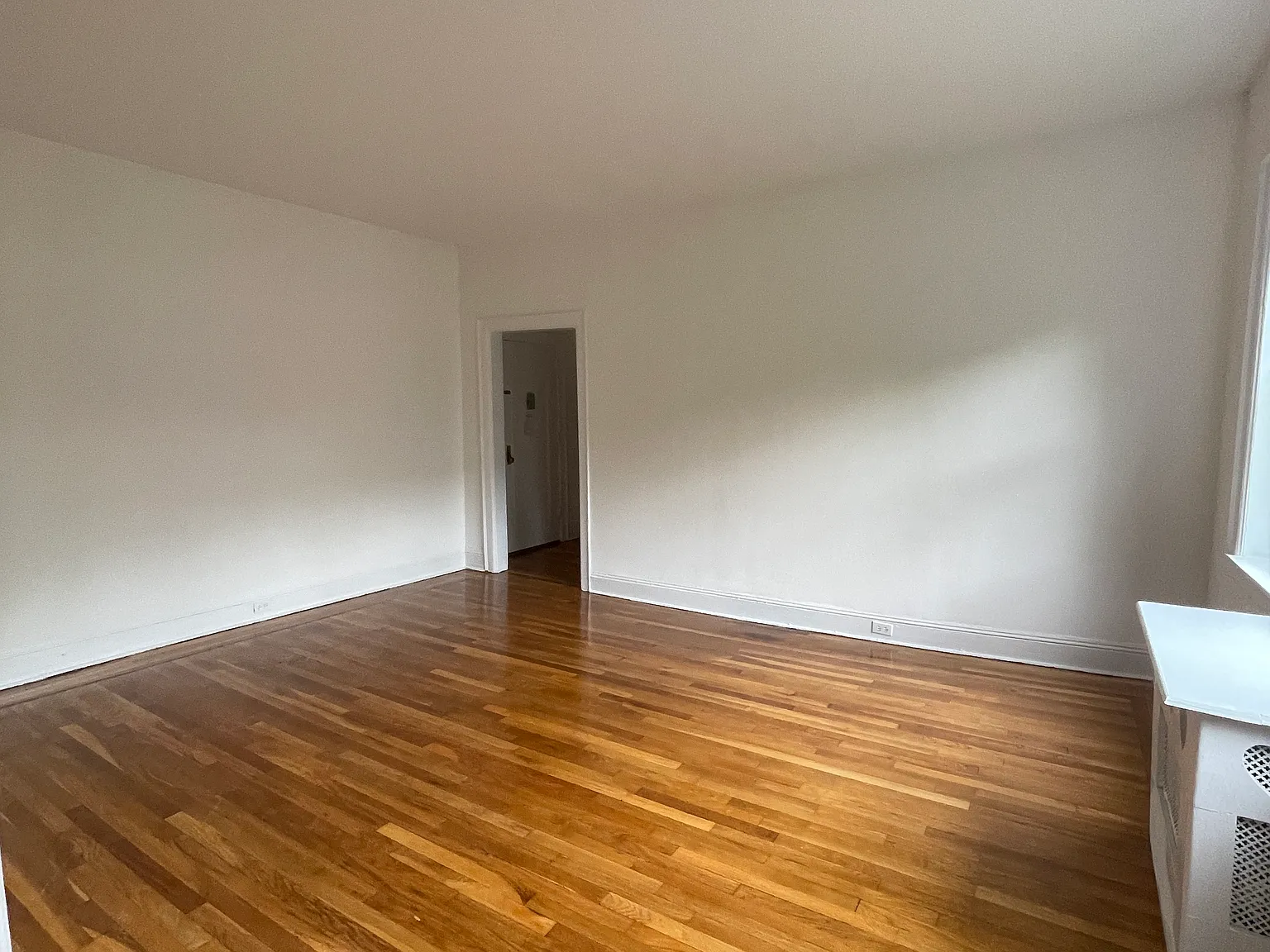 119 carpenter Avenue — Photo 2