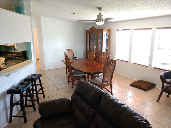 5th image of 2606 Salina Way
