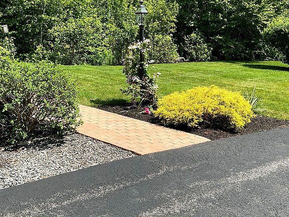 4th image of 42 Caslyn Drive