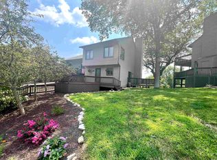 2040 E Waters Edge Dr #26, Bloomington, IN 47401