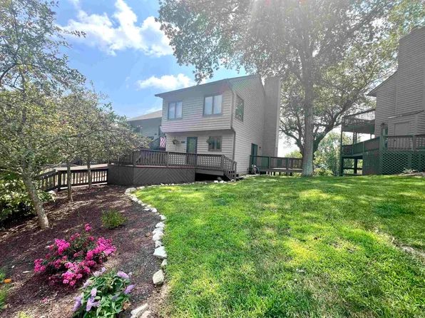 2040 E Waters Edge Dr #26, Bloomington, IN 47401
