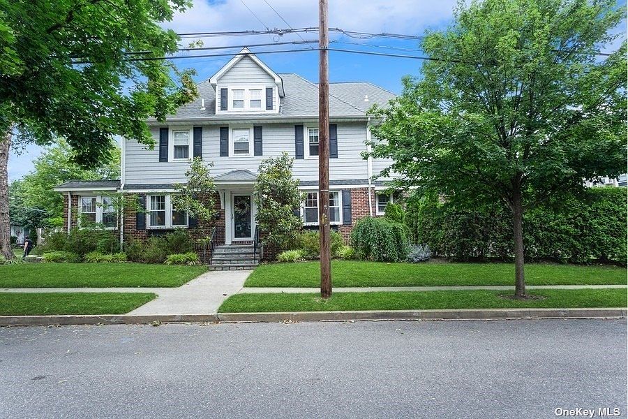 106 cypress street deals floral park ny