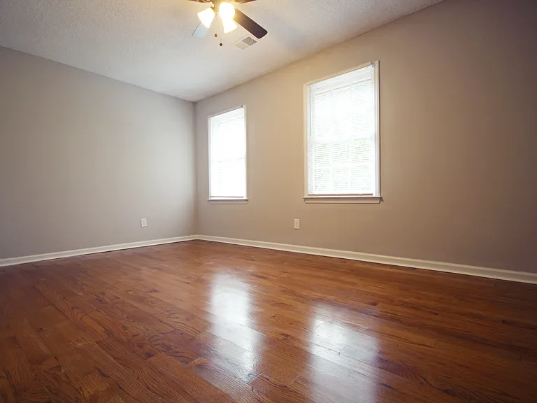 4525 Fox Creek Dr — Photo 37