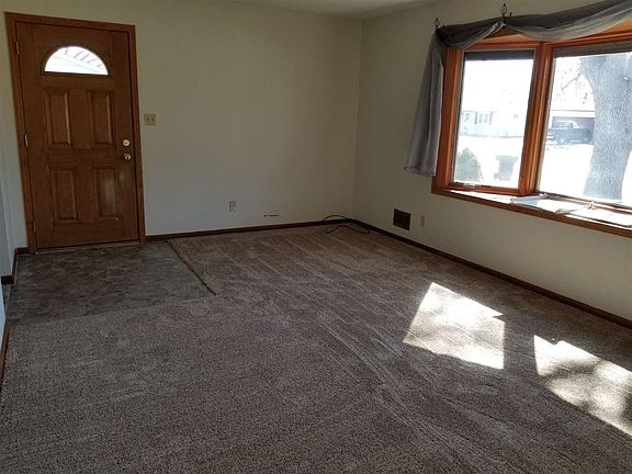 3rd image of 3911 Avenue E