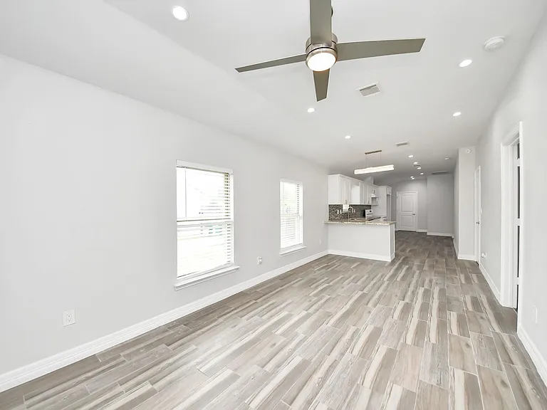6613 Morrow St — Photo 5
