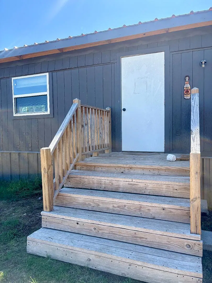 150 Private Road 1610 — Photo 2