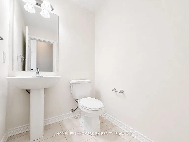 19 Edward Lennox St — Photo 13