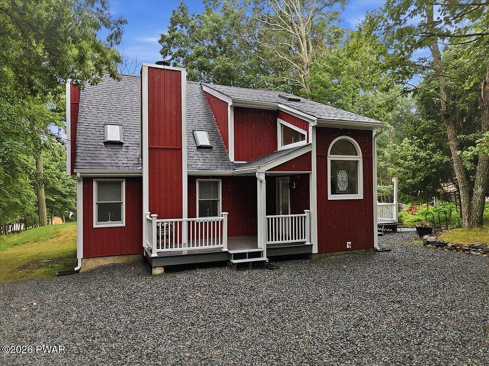 1st image of 102 Spruce Ct
