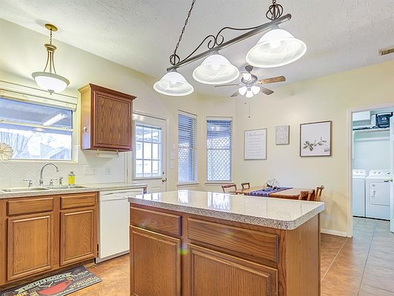 5th image of 11016 Collingswood Dr