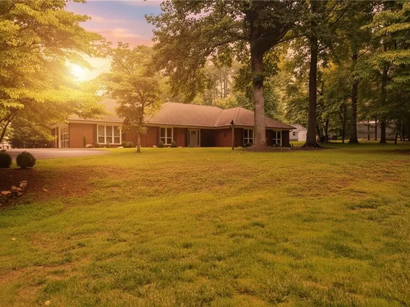 1020 Al Cv, Canton, GA 30114
