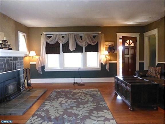 Home for Sale in SPRING MOUNT, PA $149,900