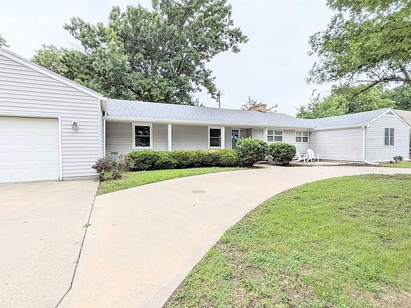 5th image of 1715 E Wilman Ct
