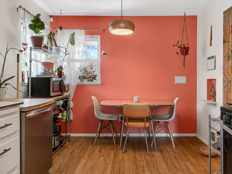 940 S Bryant St — Photo 10