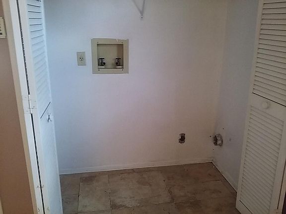 3rd image of 620 Birgham Pl #620