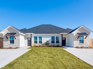 1300 N Reagan St, West, TX 76691