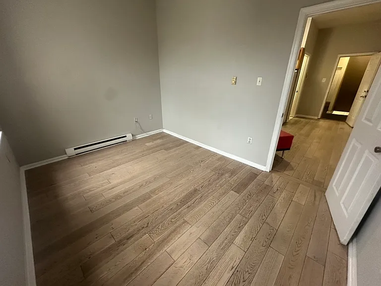 1605 W Diamond St #2R — Photo 4