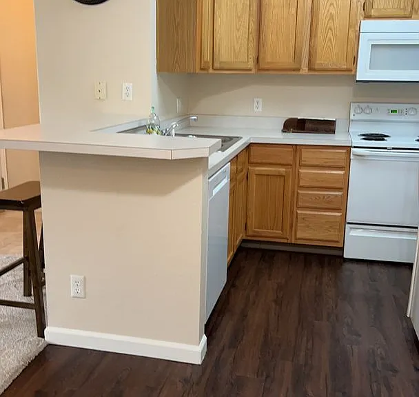 4545 Wheaton Dr #H310 — Photo 4