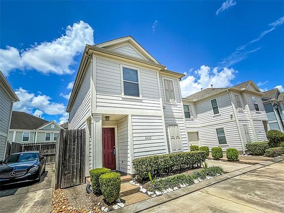 2nd image of 2622 Woodridge Cove Dr