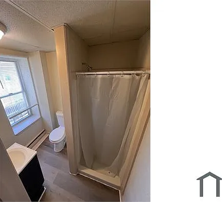 360 E Marshall St #1 — Photo 4
