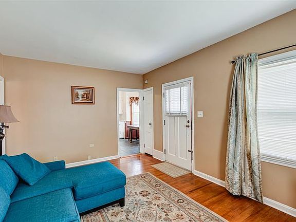4th image of 2562 N Evans Ave