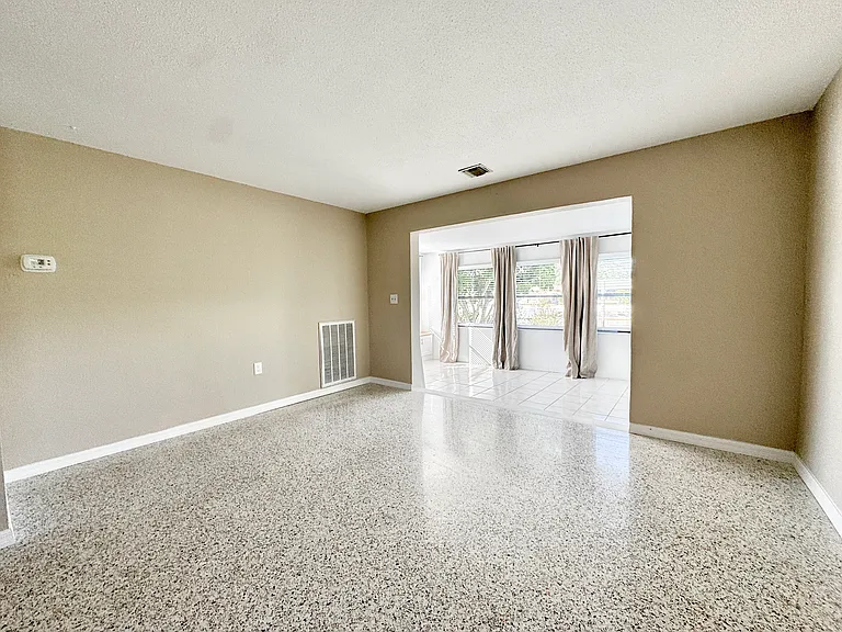 4335 Floramar Ter — Photo 23