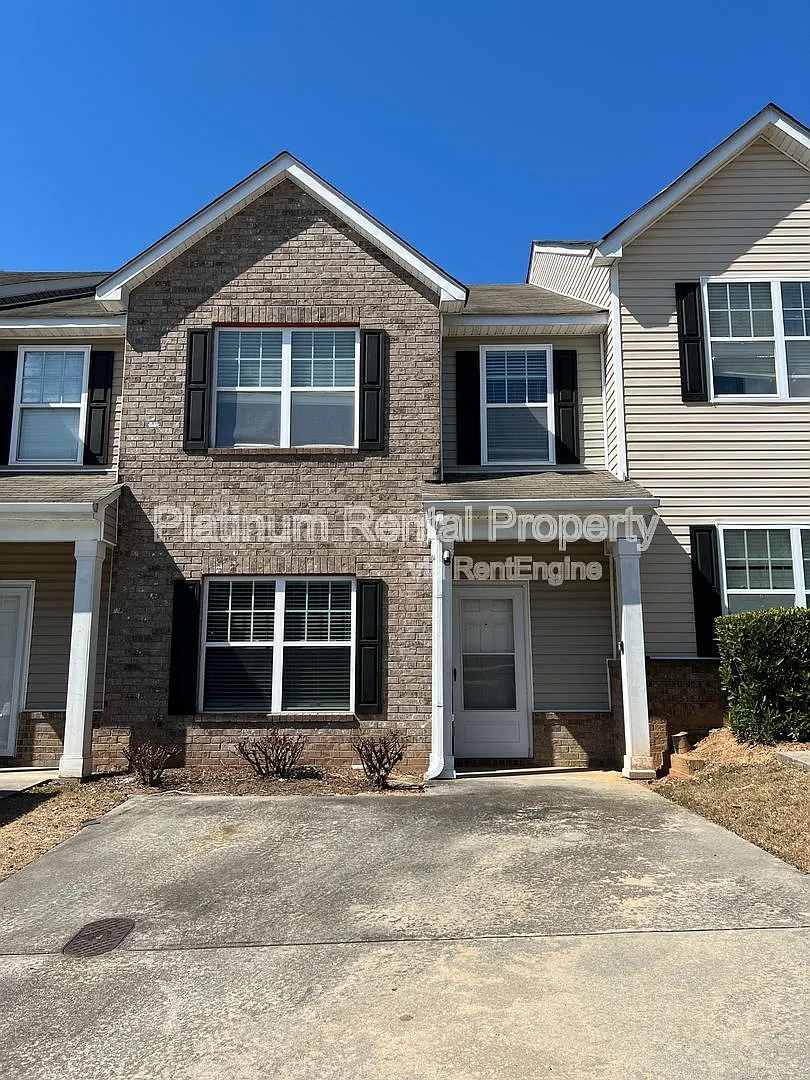 3 bed, 2.5 bath, 1544 sqft, $1,795 — Photo 2