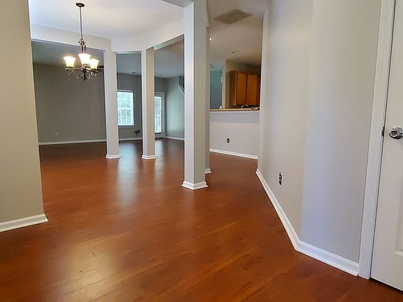 3rd image of 1619 Doverhill Pl