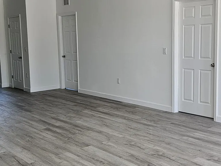 304 Pearl St #1 — Photo 13